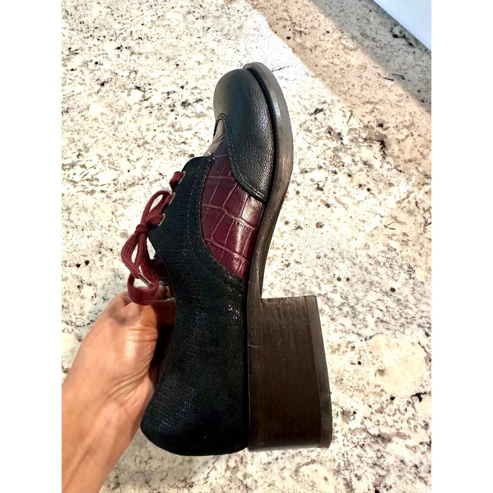 Chie Mihara Xeli Two-Tone Black/Burgundy Leather Block Heel Oxfords Size 38 $450 - Picture 10 of 17